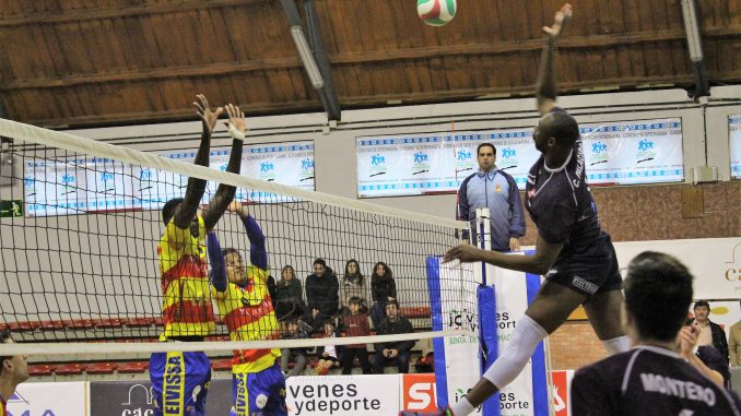 El Extremadura CCPH frente al Cisneros con la duda de Cristian Palacios