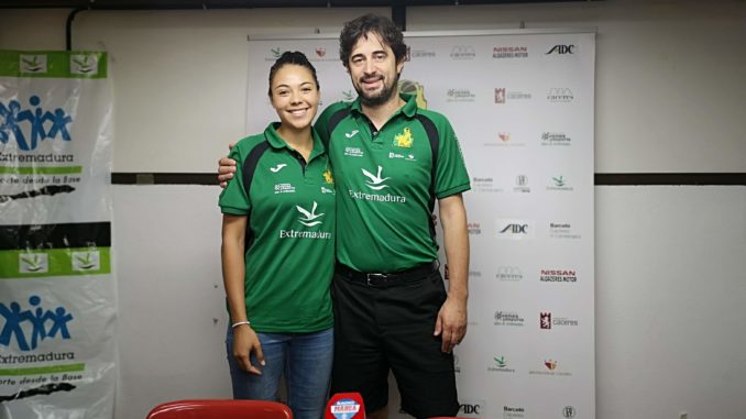 El Nissan Al-Qázeres Extremadura realiza la presentación de Julia Melina y Previa Bembibre