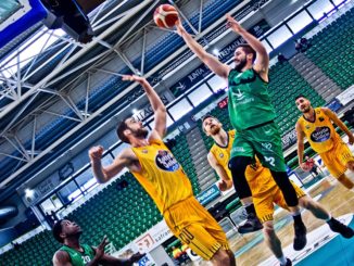 El Cáceres cae de nuevo en el Multiusos, en el último minuto