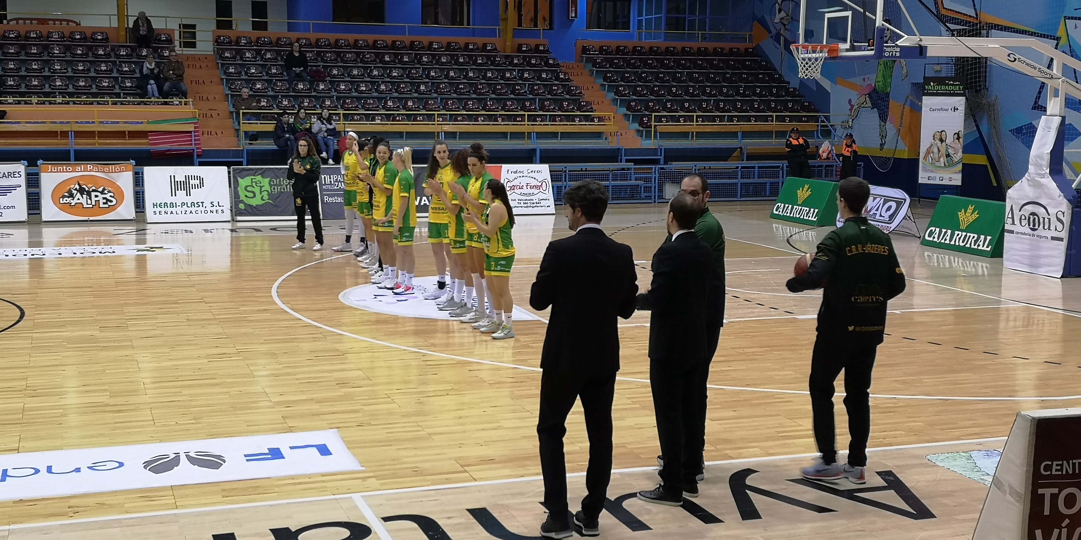 Victoria a domicilio del Nissan Al-Qázeres Extremadura en Zamora