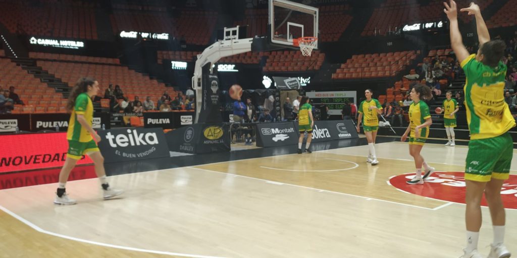 Derrota del Al-Qázeres en Valencia