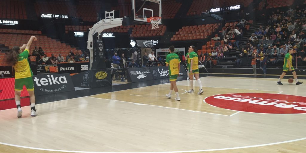 Derrota del Al-Qázeres en Valencia